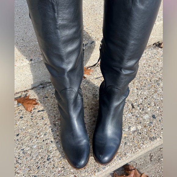 UGG BOOTS SIZE US 7 leather - Picture 3 of 9